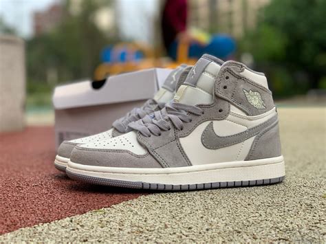 jordan 1 women's shoes